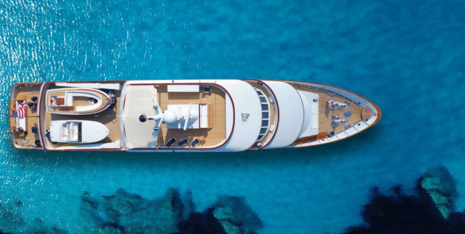 yacht