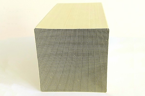 selective catalytic reduction catalysts (SCR) Hug Engineering